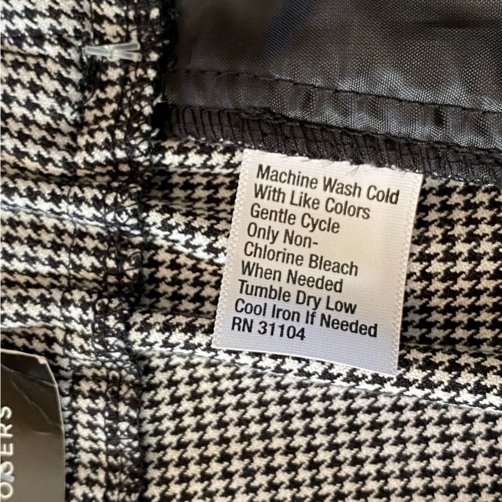 Kim Rogers Woman's Black & White Hounds Print Elastic Waist Pants Size 20W - Picture 14 of 14